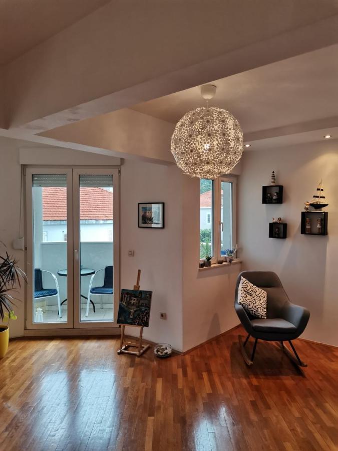 1 Apartmant & 1 Delux Room With Bathroom Dubrovnik Dış mekan fotoğraf