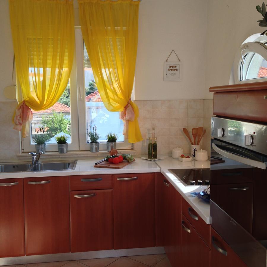 1 Apartmant & 1 Delux Room With Bathroom Dubrovnik Dış mekan fotoğraf