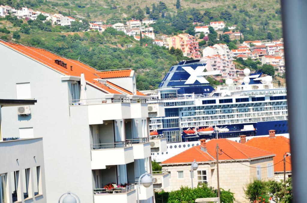 1 Apartmant & 1 Delux Room With Bathroom Dubrovnik Dış mekan fotoğraf